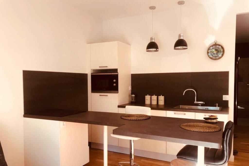 Appartabassens Apartment Bassens  ภายนอก รูปภาพ